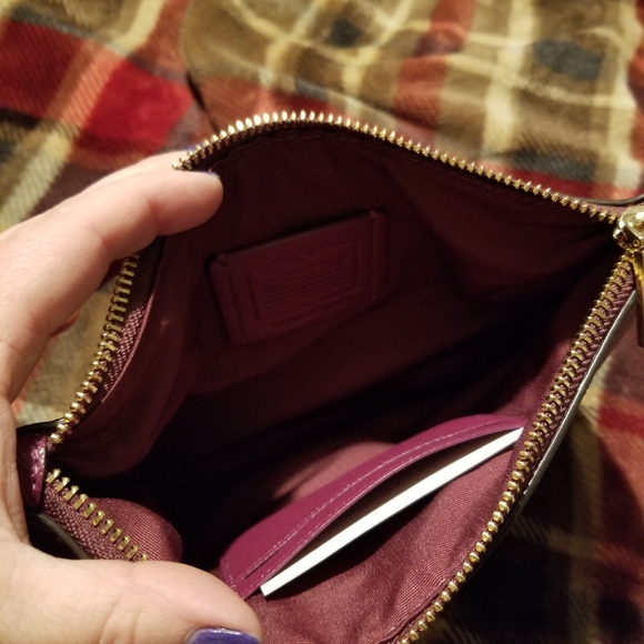 Large wristlet - Picture 1 of 2